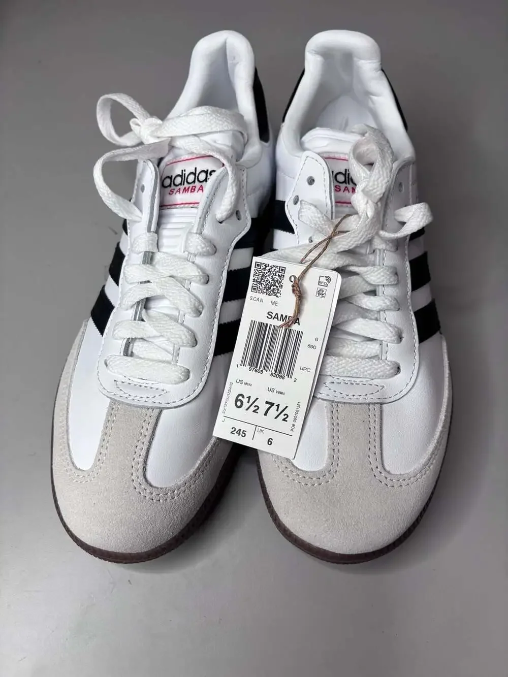 Adidas Samba Indoor Soccer Shoes - White/Black 6.5 men’s